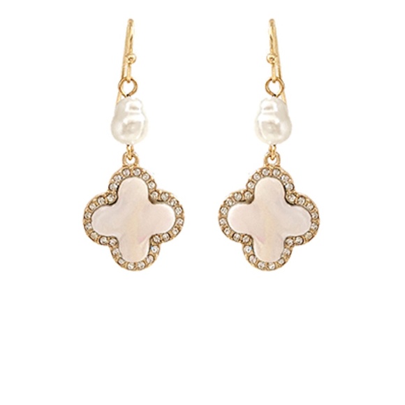 Clover w/Crystal & Pearl Dangle Earrings - Picture 1 of 1